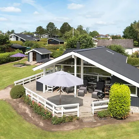 Cozy Home In Hejls With Kitchen *